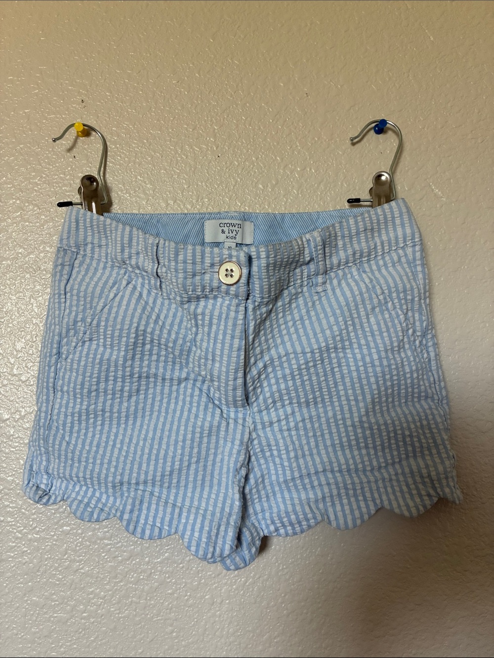 crown & ivy Blue and White Striped Seersucker Scalloped Hem Shorts